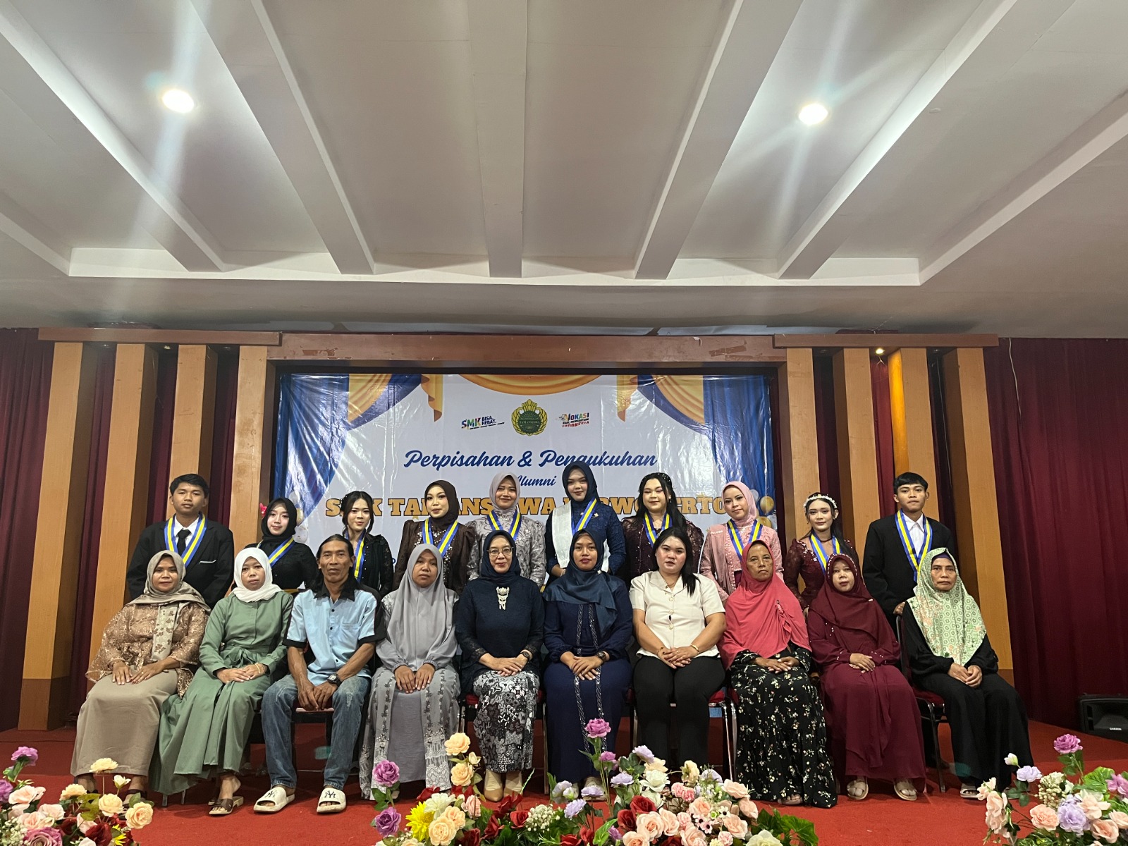 Dokumentasi Pelepasan Siswa Kelas XII SMK Tamansiswa Purwokerto 2025/2026 4