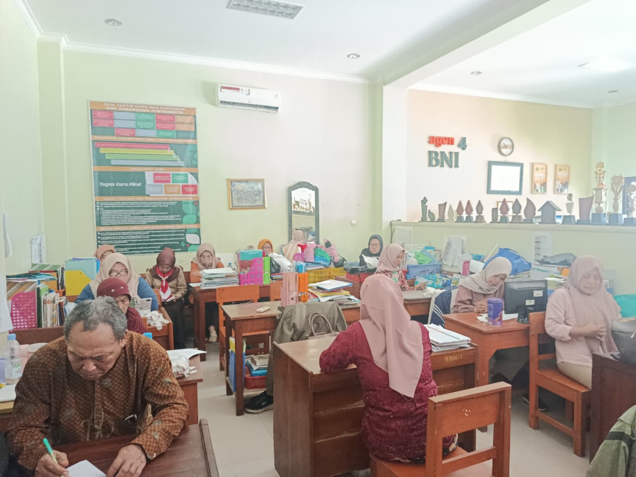 Rapat pleno kelulusan kelas XII tahun 2026 SMK Tamansiswa Purwokerto 2