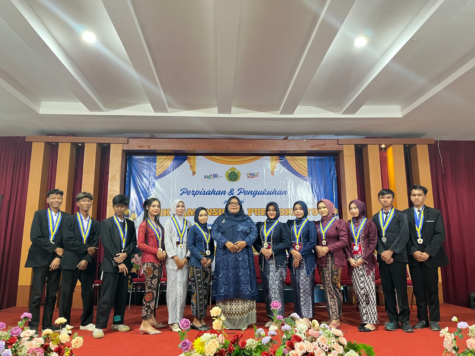 Dokumentasi Pelepasan Siswa Kelas XII SMK Tamansiswa Purwokerto 2025/2026 6