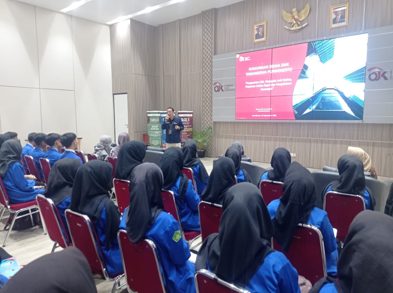 Perbankan & Keuangan Mikro - Foto 2